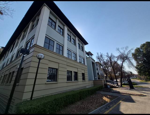 3,265M² OFFICE TO LET IN SANDTON CENTRAL
